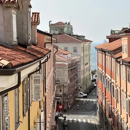 Charlotte Deluxe Apartament Near Piazza Unita * Trieste