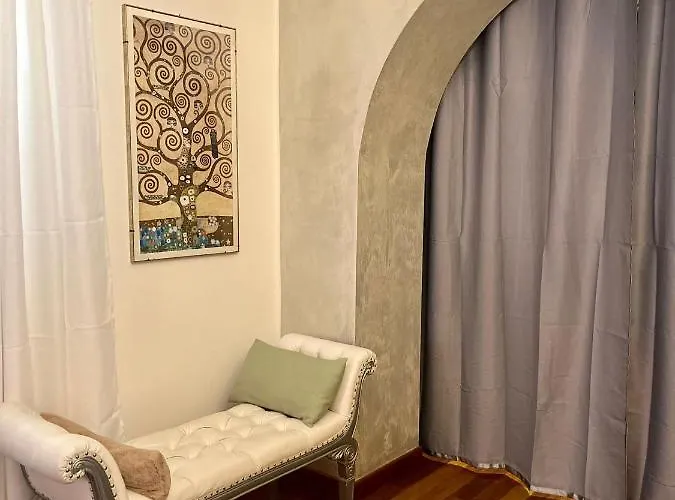 Lägenhet Charlotte Deluxe Apartament Near Piazza Unita Trieste