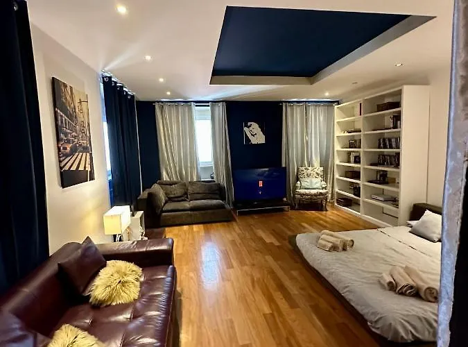 Charlotte Deluxe Apartament Near Piazza Unita Lägenhet Trieste