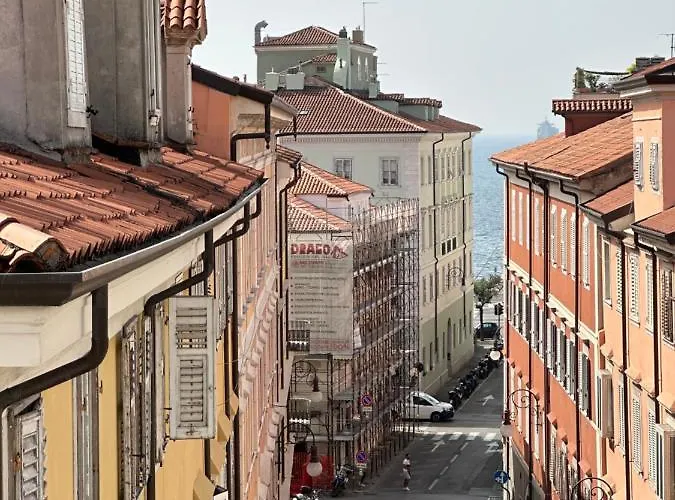 Charlotte Deluxe Apartament Near Piazza Unita * Trieste